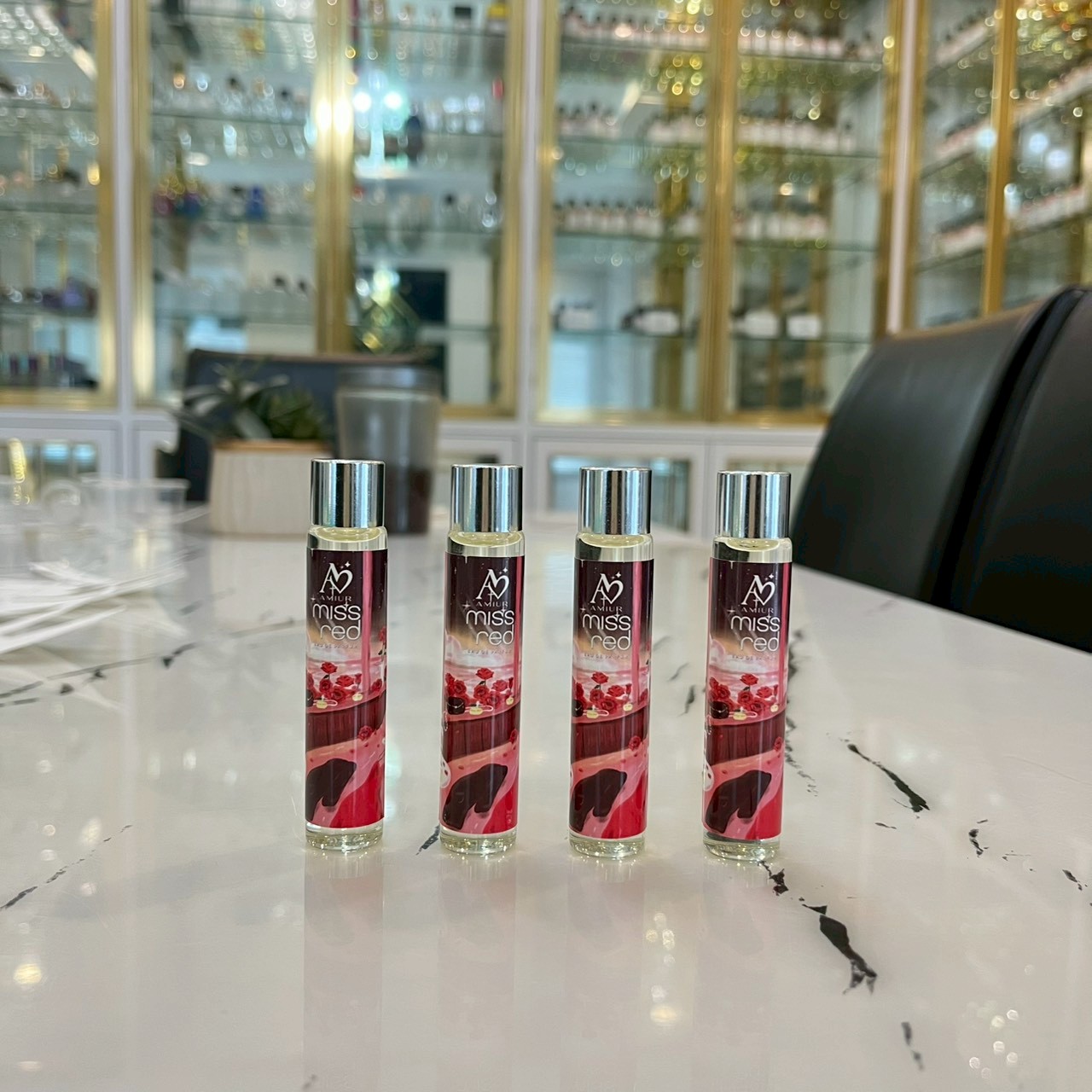 รีฟิว น้ำหอมเอมิว กลิ่น MISS RED