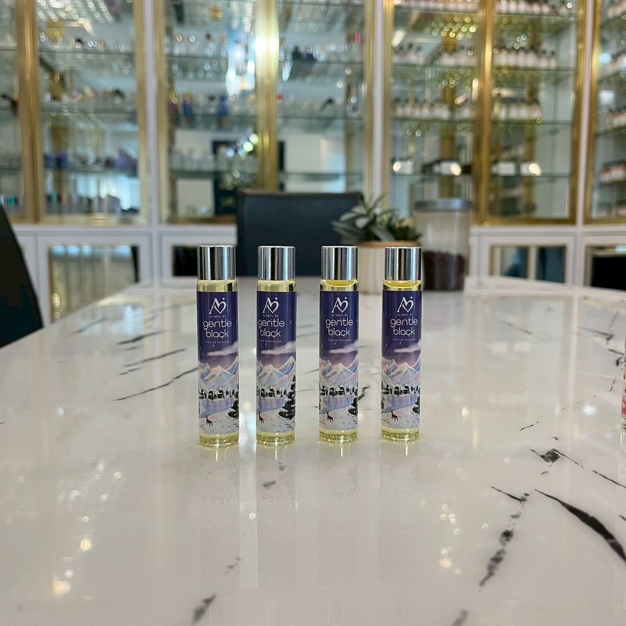รีฟิว น้ำหอมเอมิว กลิ่น GENTLE BLACK
