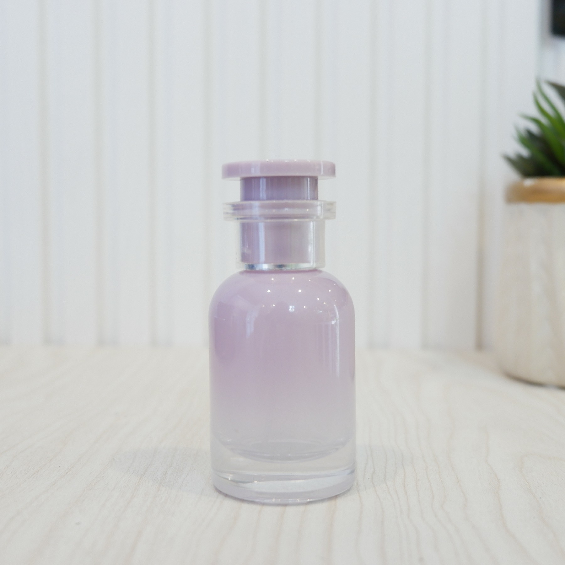 ขวดหลุยส์ ม่วงพาสเทล 30ML. (1ใบ)
