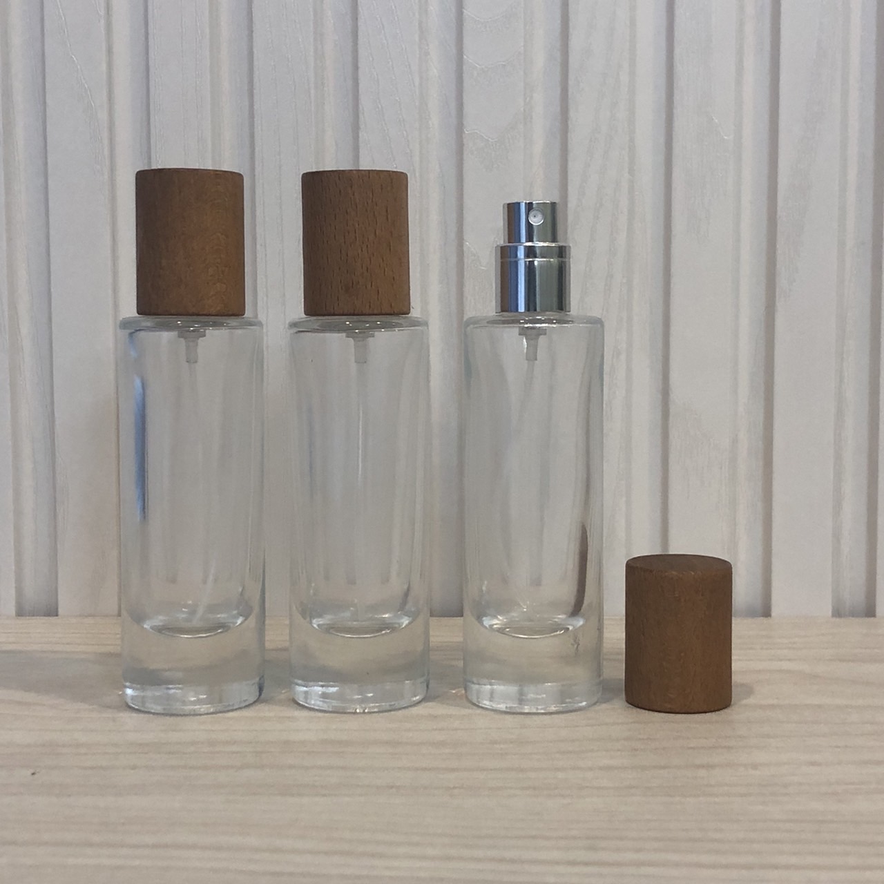 ขวดปินปิน ฝาไม้เหลืองเคลือบเงา 30ML. (120ใบ)